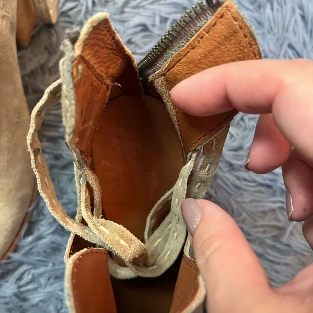 Frye Naomi Pickstitch Shootie Beige Suede Leather Ankle Boots Size 7